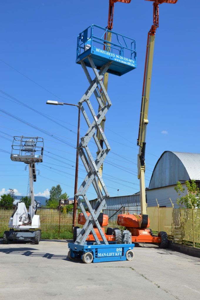 Genie GS 2646 típusú ollós, akkumulátoros emelő