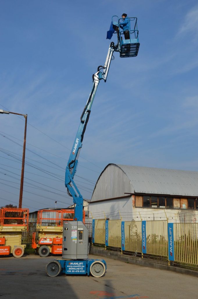 Genie Z-30/20 NRJ Articulated Battery-Powered Boom Lift