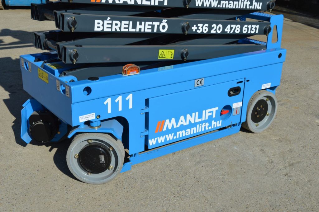 Magni ES 0807 EP típusú ollós, akkumulátoros emelő