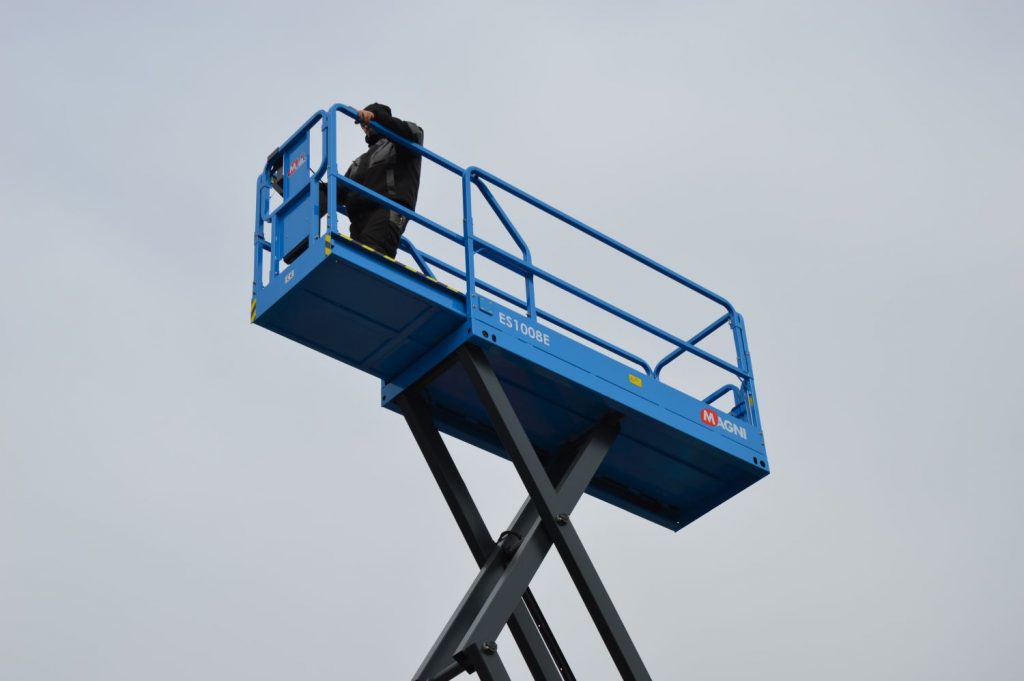 Magni ES 1008 E Battery-Powered Scissor Lift