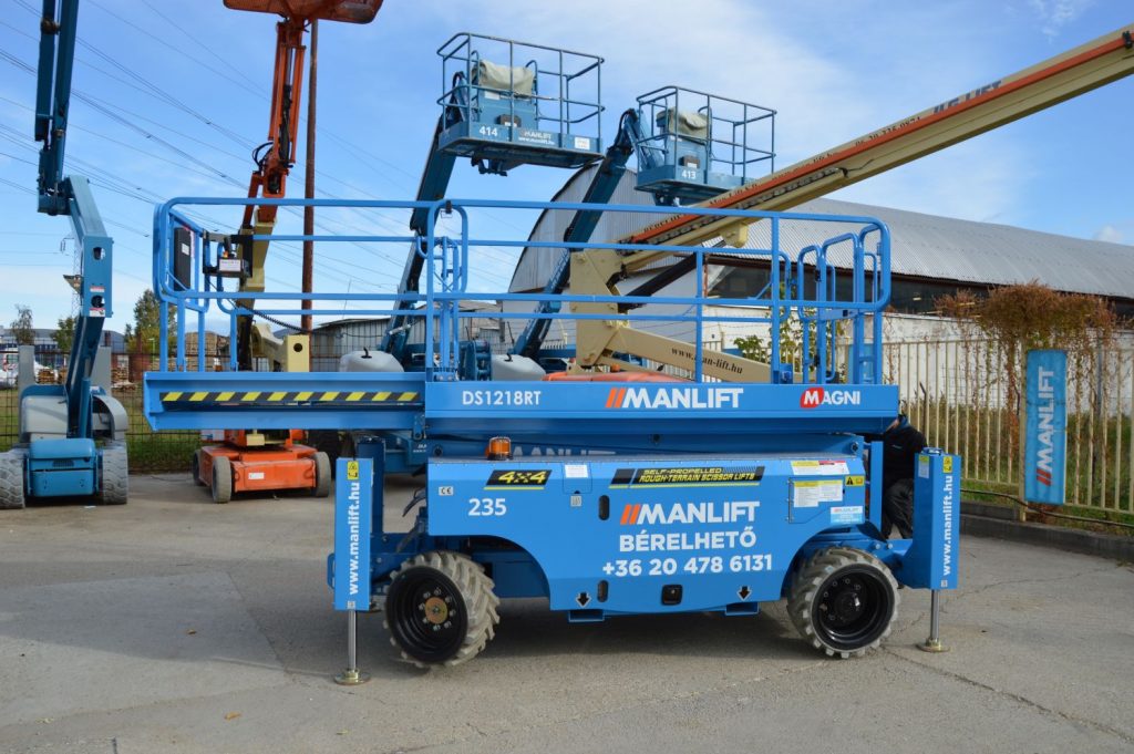 Magni ES 1218 RT (4wd, with Outriggers) Electric Scissor Lift