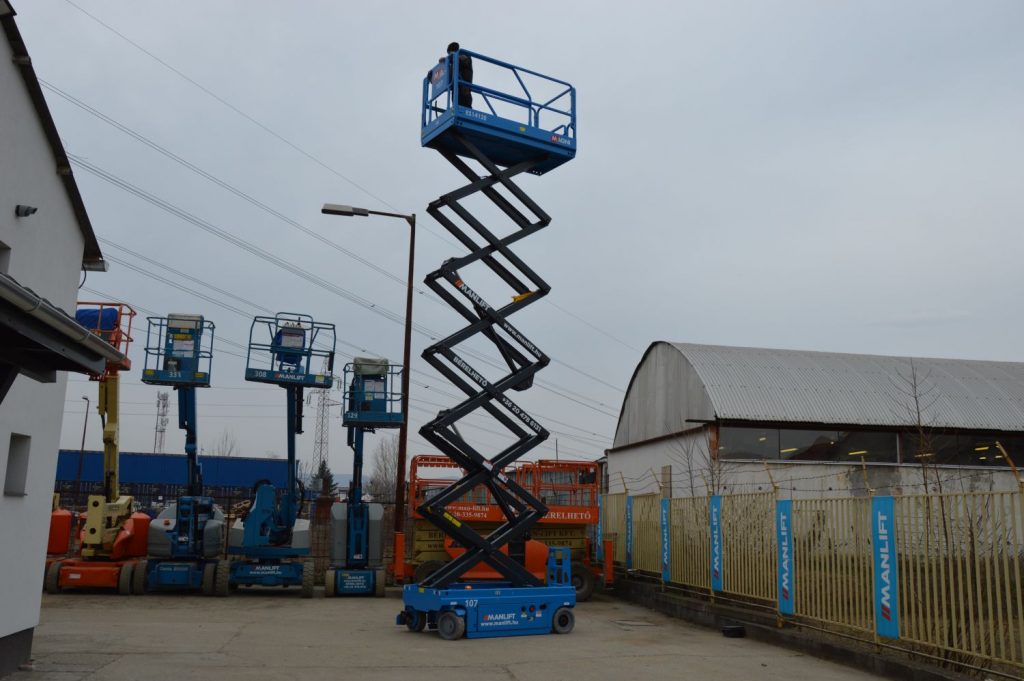 Magni ES 1412 E típusú ollós, akkumulátoros emelő