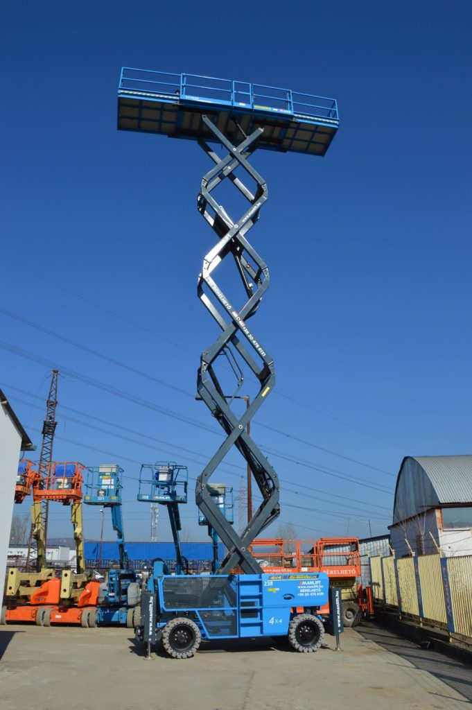 Magni DS 2223 RTA (4wd, with Outriggers) Diesel Scissor Lift