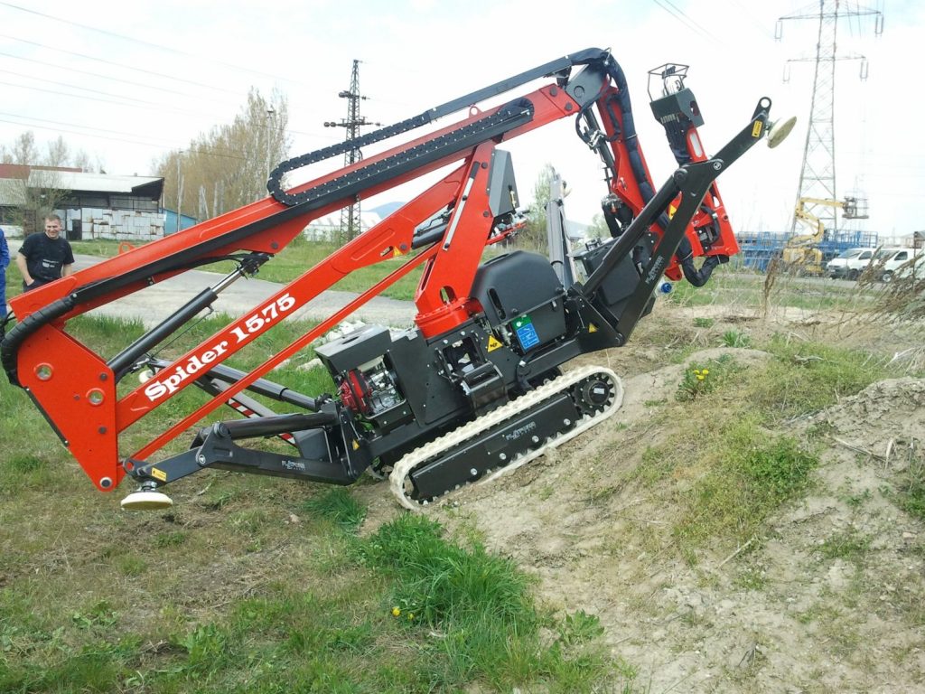 PlatformBasket Spider 15.75 PRO (HIBRID) típusú spider gumilánctalpas emelő